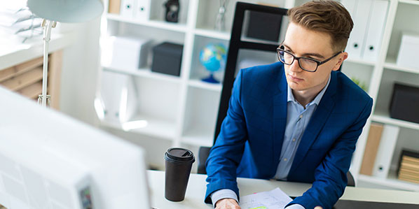 Comment gérer efficacement les avances sur frais professionnels en France ?